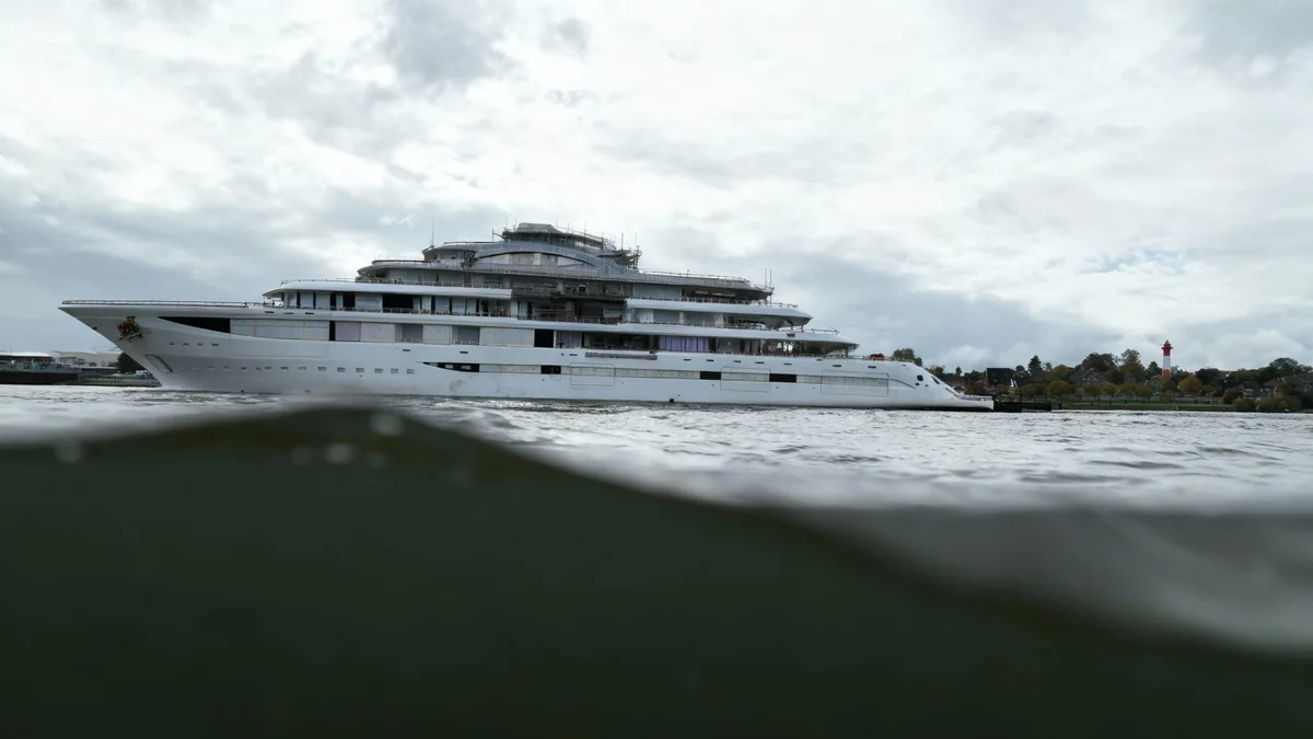 Lürssen Superyacht Project Defy erstmals gesichtet