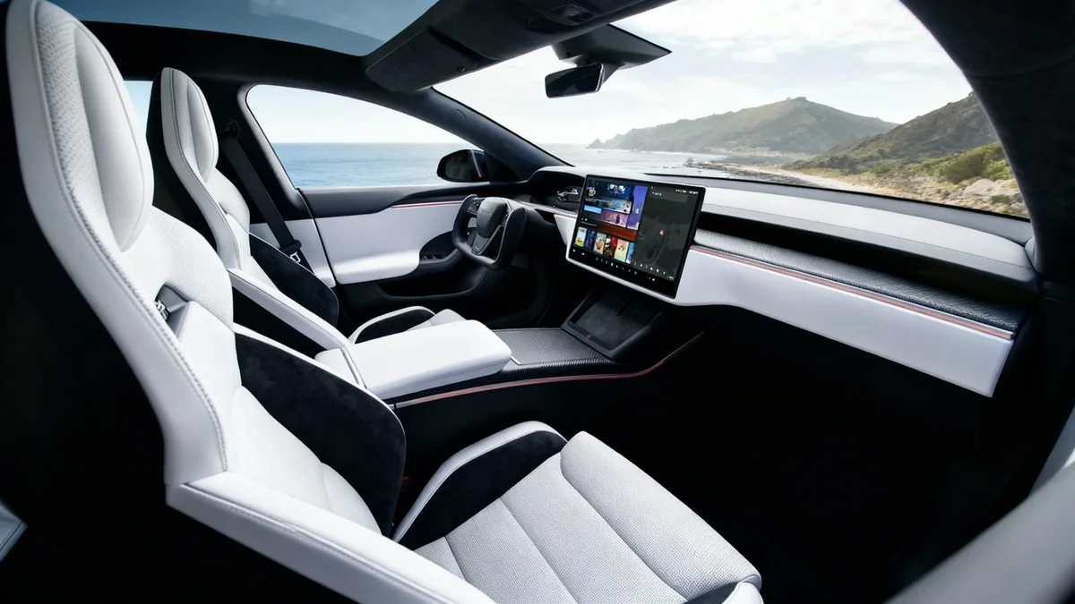 Tesla FSD Update erhöht Fahrermonitoring