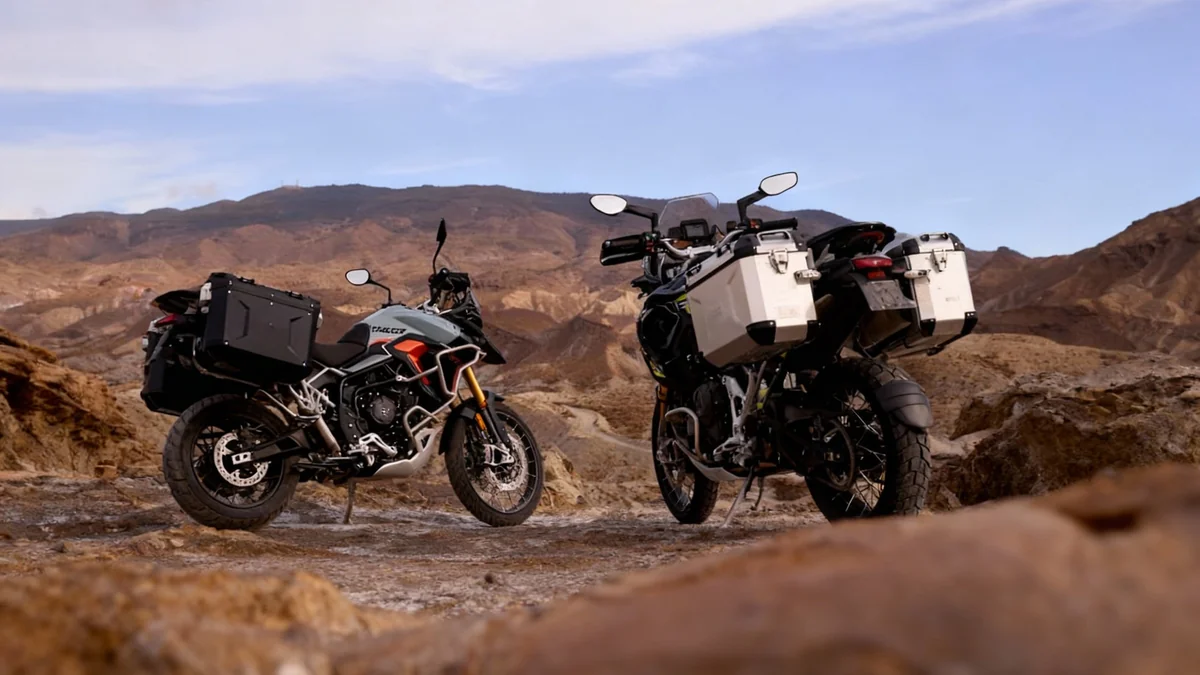 Triumph stellt Alpine und Desert Editionen vor