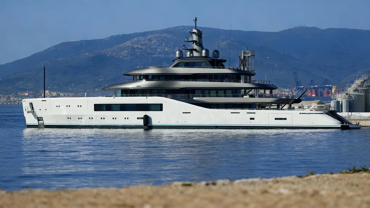 Neue Superyacht Pangea beginnt Atlantiküberquerung